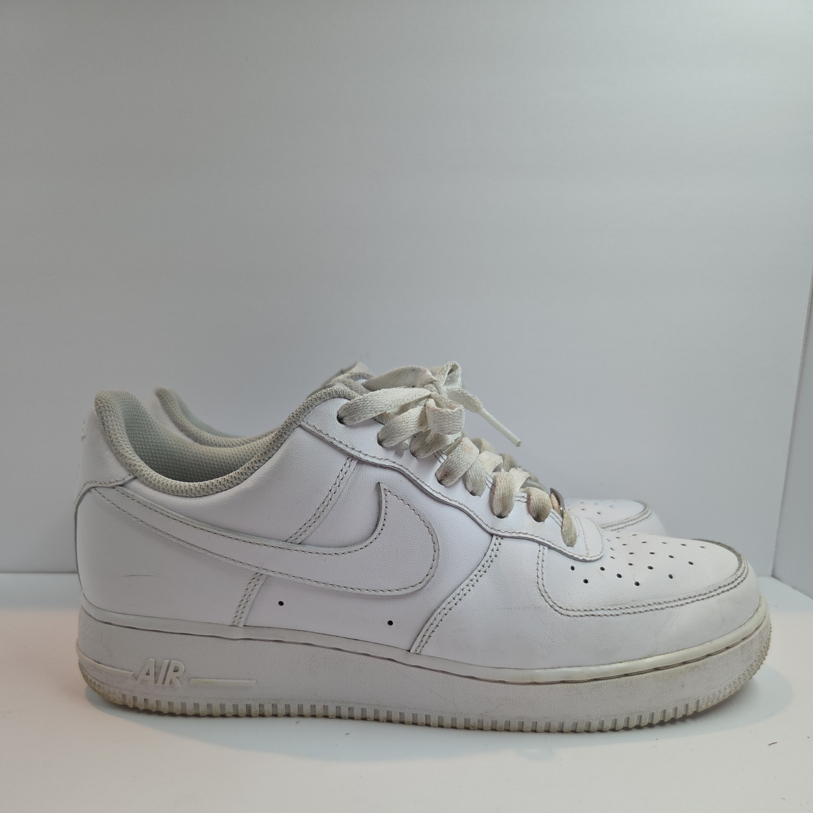 Nike Air Force 1 '07 Men's White US 8.5 size thumbnail 3