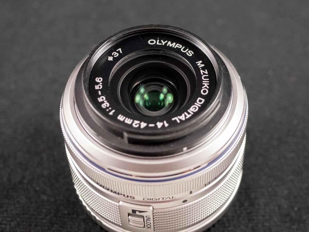 Olympus M.Zuiko Digital 14-42mm F3.5-5.6 II R Silver Micro 4/3 M43