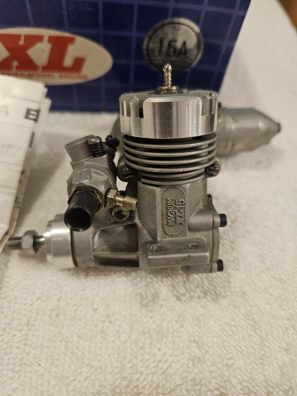 MAGNUM  .15 XL RC 2 STROKE GLOW NITRO AIRPLANE ENGINE COMPLETE IN BOX