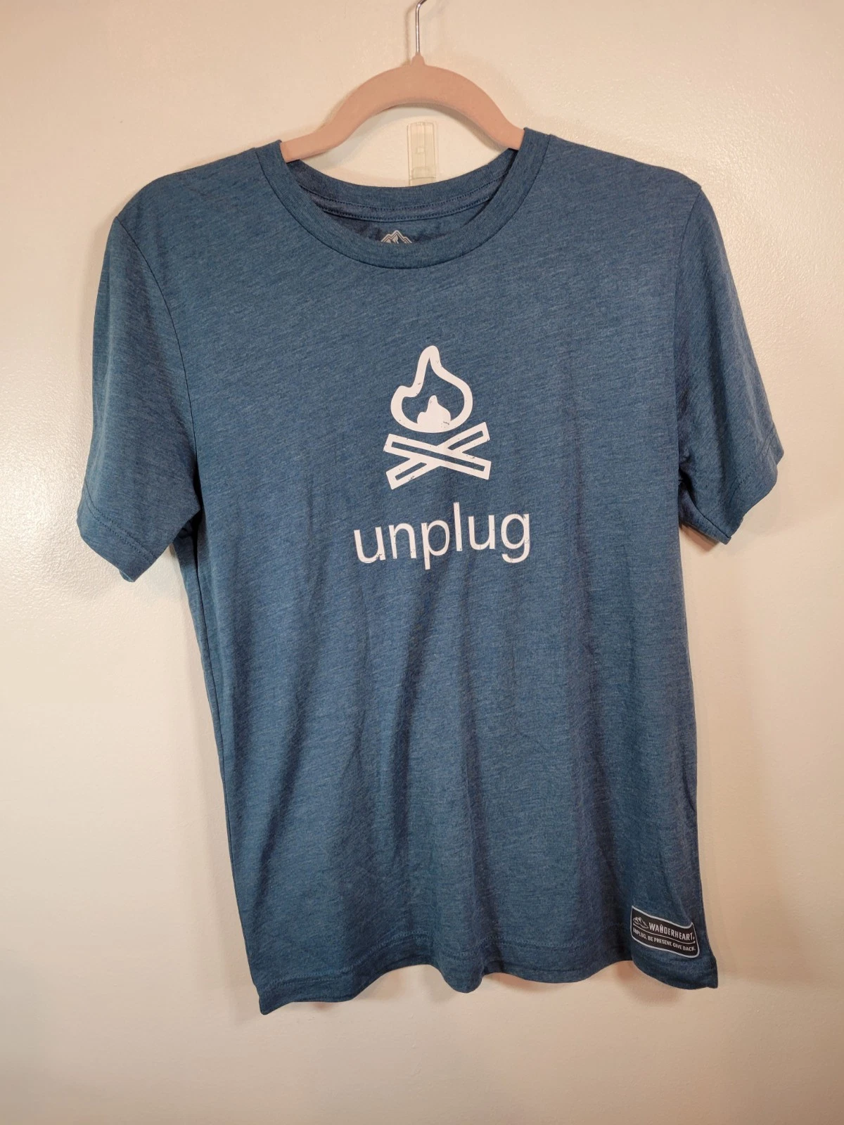 The Wanderheart Project Unplug Short Sleeved Steel Blue T-Shirt Campfire Size M