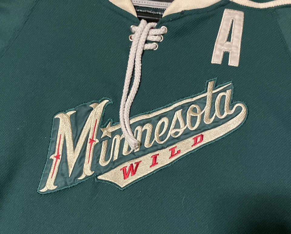 Reebok Minnesota Wild Hockey Jersey Stitched  Ryan Suter Size Youth L / XL NHL - Image 4 of 4