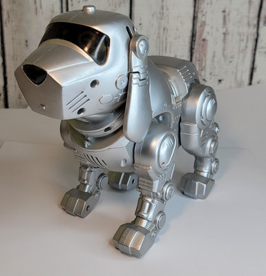 Vintage Tekno Manley Quest Silver Plastic Robot Puppy Dog Interactive Toy  TESTED