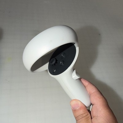 Oculus Quest 2 Standalone VR Headset White 120Hz w/ Touch Controllers