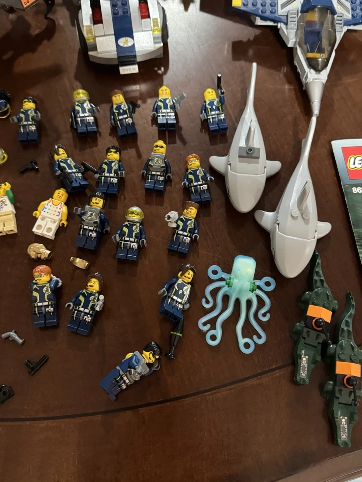 LEGO Agents - Many Sets (As Is)- Mini-figures & Instructions. Offers Welcome! - Image 4 of 4