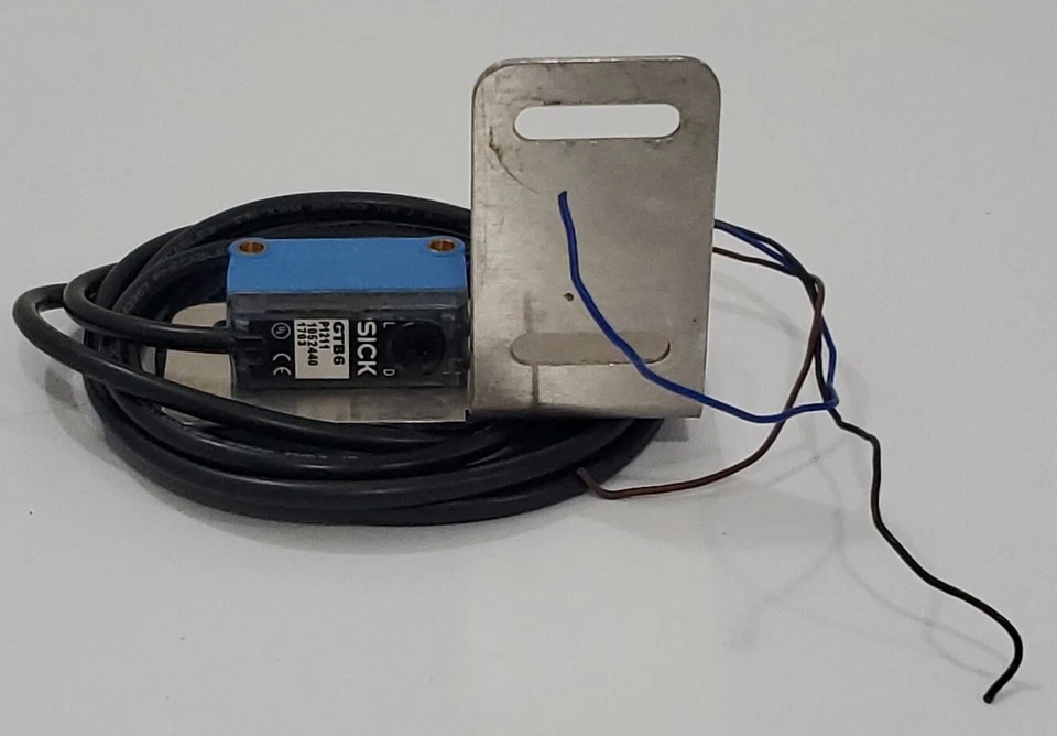 *PREOWNED* SICK GTB6 P1211 Photoelectric Sensor & 5304812 Reflector + Warranty! - Image 3 of 4