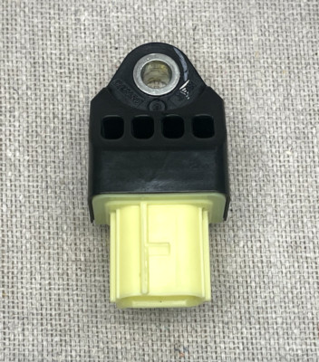 10-13 Lexus IS250C IS350C CONVERTIBLE SIDE SENSOR OEM 89831-28020