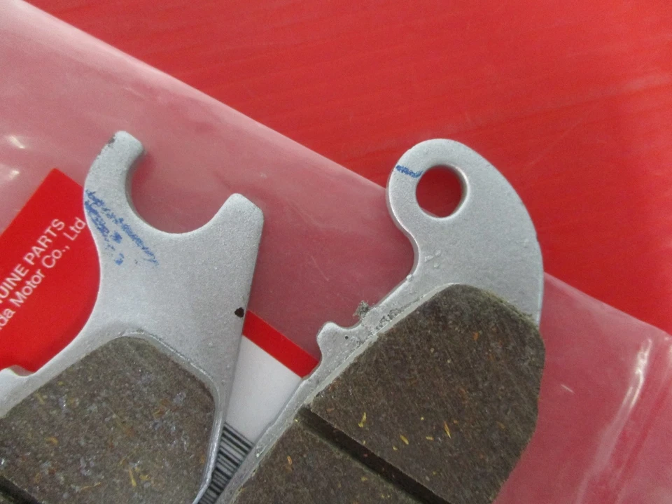 Fit HONDA MSX125 SF GROM 2012-2017 GENUINE HONDA OEM NISSIN FRONT BRAKE PADS [mi - Image 2 of 4