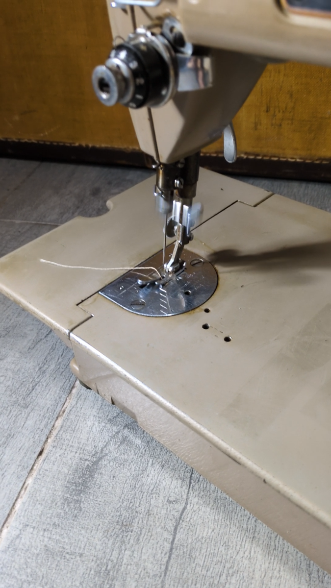 vintage an・an no.31 Vintage Singer 301 Slant Needle Sewing Machine NA011239 Rare Early