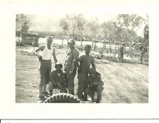 vintage original photo WWII US Military 5 soldiers posing camp