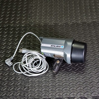 Elinchrom D-Lite 4 Studio Strobe Light   Used, Fully Working (Repaired Mount)