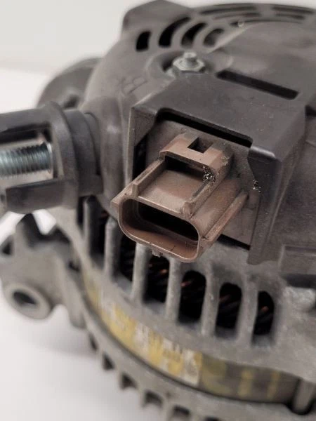 Alternador Ford Fusion 2013-2016 sin asientos térmicos DS7T10300DB  Foto 4 de 4