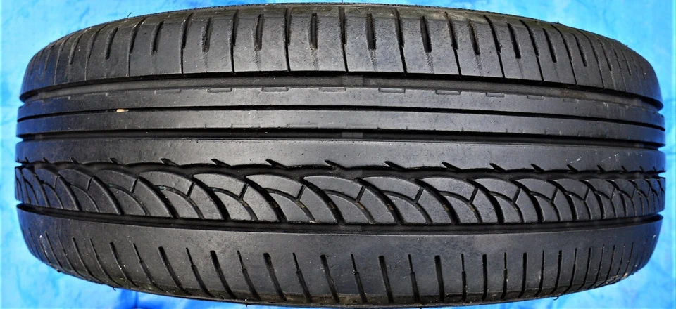 Ford Ka, Komplettreifen mit Alufelgen 165/60R14 75H  - Bild 4 von 4