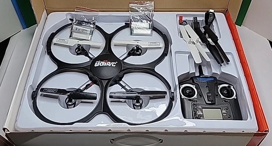 UDI 2.4GHz 4Ch 6-Axis Quadcopter Drone - U818A With Camera & 4 New Batteries. - Image 3 of 4