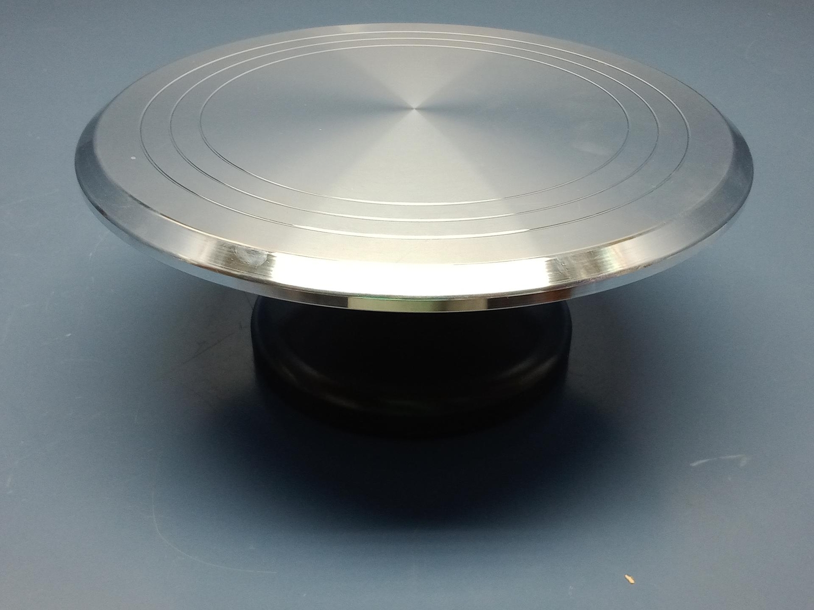 Winware - CKSR-12 - Revolving 12" Cake Decorating Stand - NEW