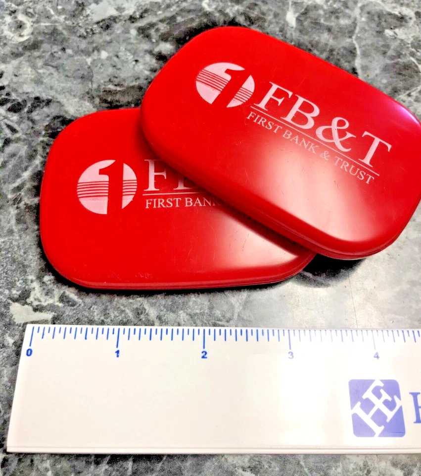 2 NUEVOS Kits de Costura con Tijeras Y ESPEJO COMPACTO con Impresión Aleatoria Foto 2 de 3