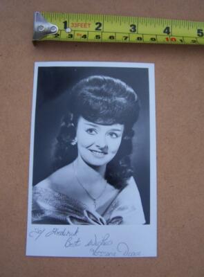 Veronica Dean  Autograph  please scroll down (AU1)