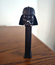 Star Wars Darth Vader Black PEZ Candy Dispenser Collectible 1997