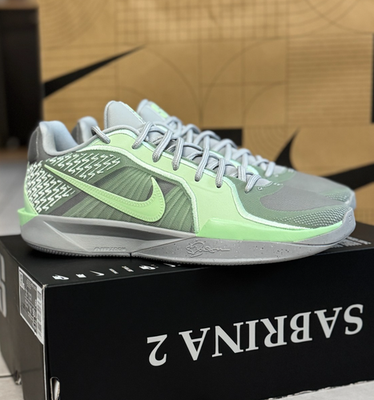 Nike Sabrina 2 SIZE M 9 / W 10.5 'Vapor Green Light Smoke' - NO