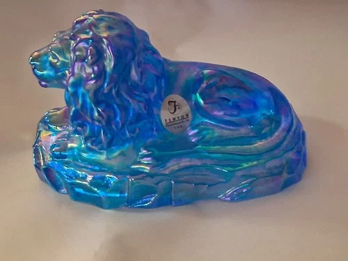 Beautiful Fenton Blue Iridescent Glass Lion Figurine with sticker