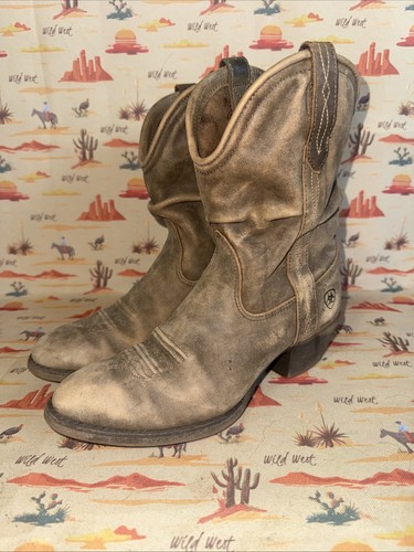 Ariat Women’s Reina 5.5 Brown Bomber Western Slouchy Boots