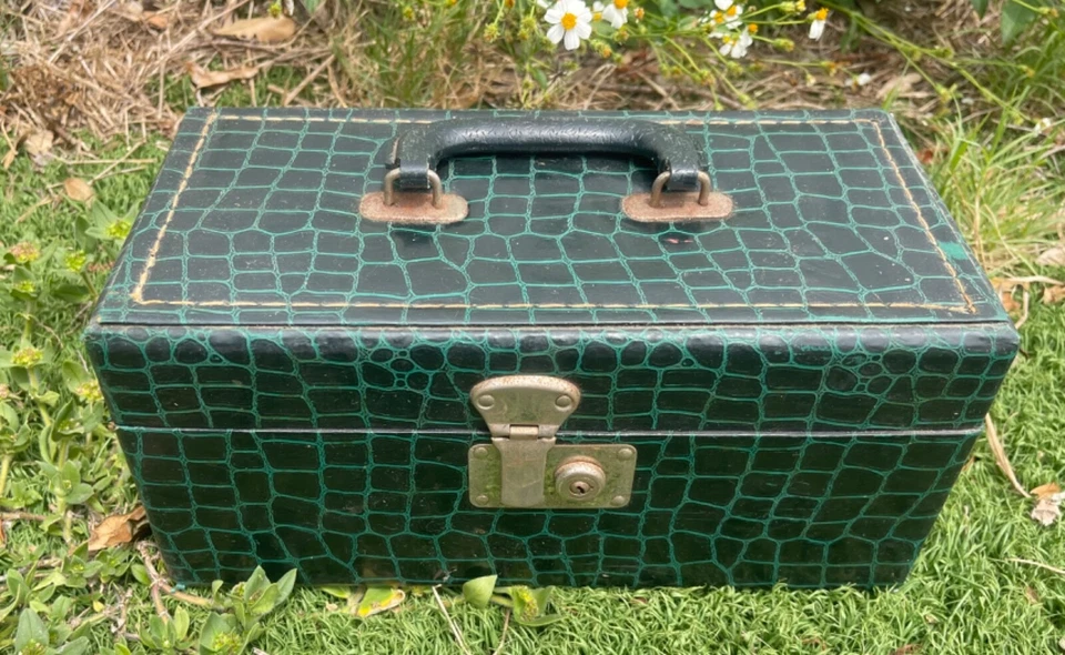 Estojo de viagem vintage 8 faixas década de 1970 jacaré verde suporte 15 fitas incluídas - Imagem 4 de 4