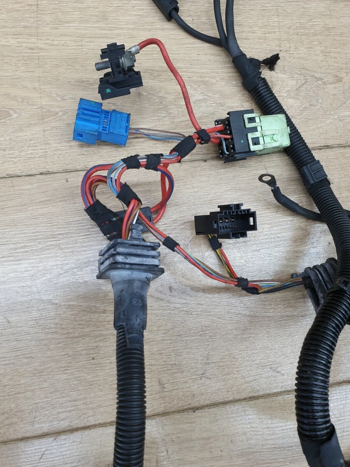 2011 BMW 520D F11 ENGINE WIRING LOOM 736062007/A 851672101 - Image 2 of 4