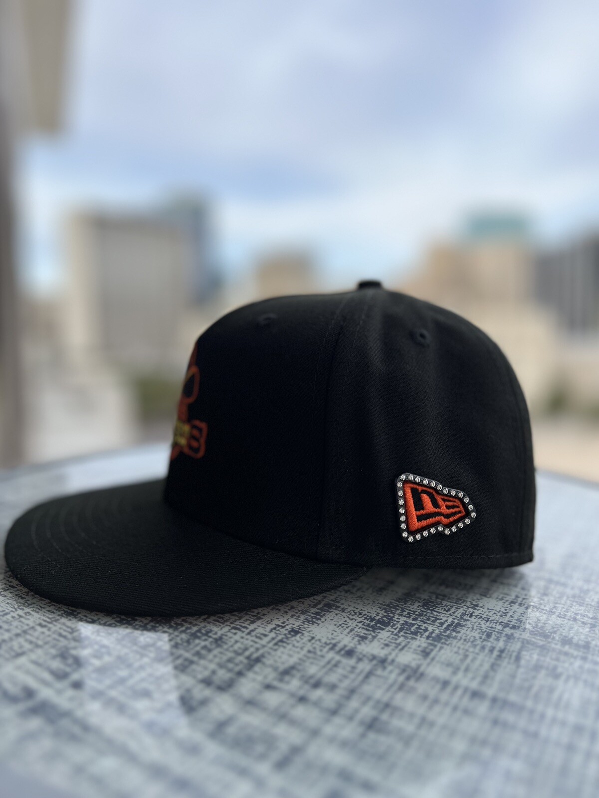 New Era Frame Pin (BLACK)