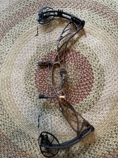 Hoyt Defiant Turbo Compound Bow 60-70 LB 28-30 Inch DL Left Handed LH Hard Case