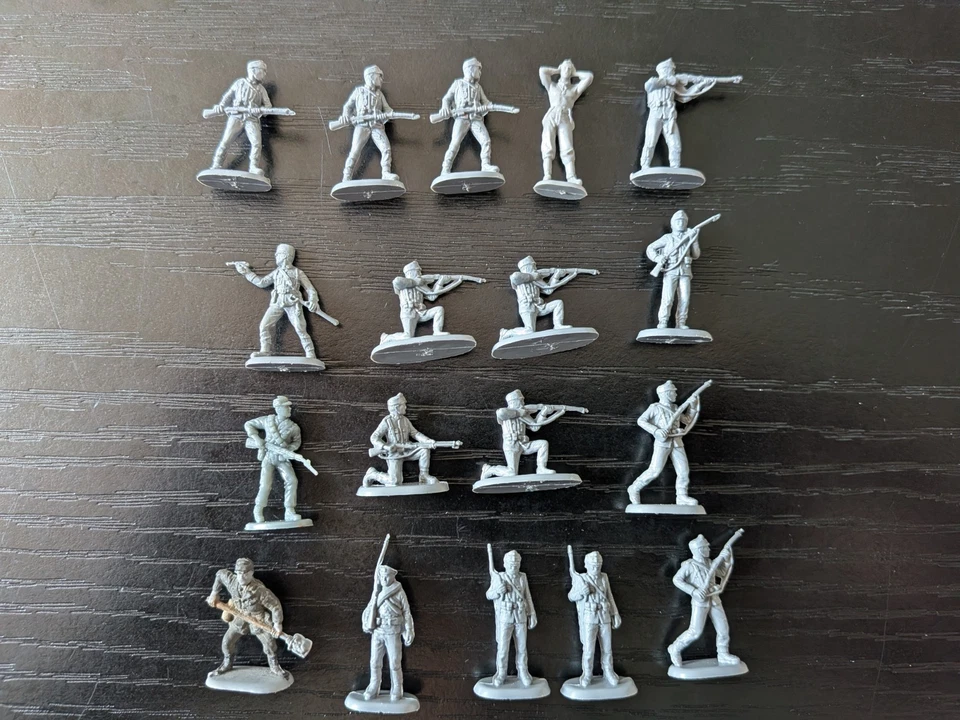 LOT FIGURINES SOLDATS 1ERE GUERRE MONDIALE - INFANTERIE ALLEMANDE X 18 PIECES - Photo 1/1