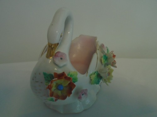 VINTAGE PINK PORCELAIN INT GOLD APPLIED FLOWER SWAN TRINKET JEWELRY DRESSER DISH - Picture 5 of 7