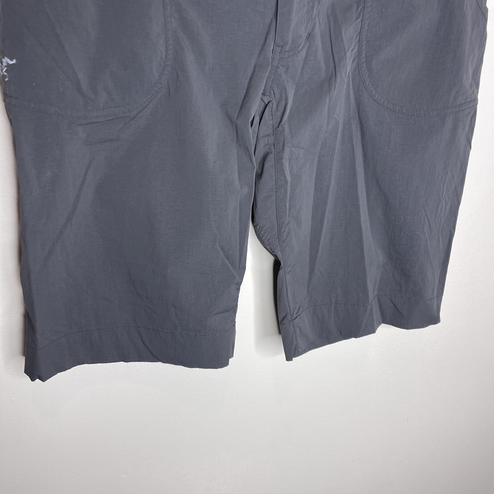 Short da donna grigio nylon Arc'teryx taglia 12