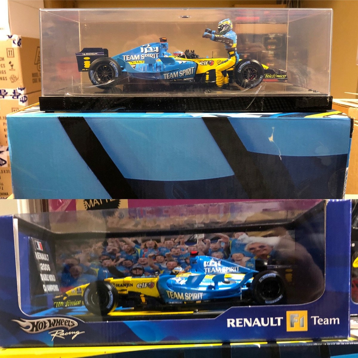 ミニカー Hot WHeels RENAULT F1 2006 1/18 SET OF 2 RENAULT F1 MODELS 2005 & 2006 CONSTRUCTOR CHAMPIONS
