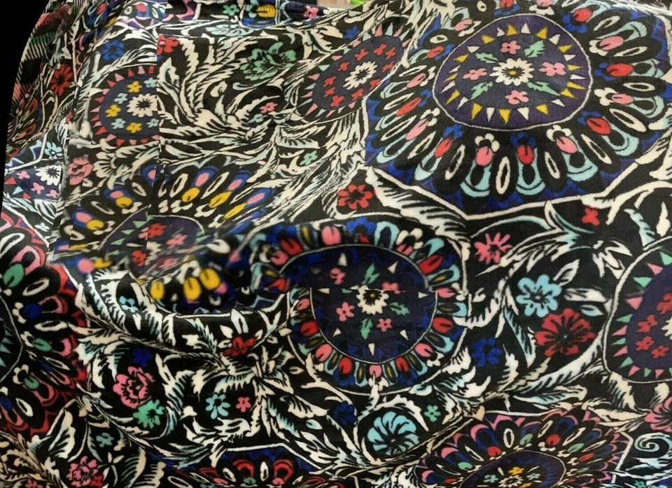 ☘☘☘RETIRED Vera Bradley Stained Glass Medallion 80" x 50" $55.00 NEW ☘☘☘ - Imagem 2 de 4