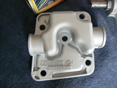 TRIUMPH STAG ENGINE CYLINDER HEAD WATER TRANSFER HOUSINGS PAIR. - Picture 2 of 5