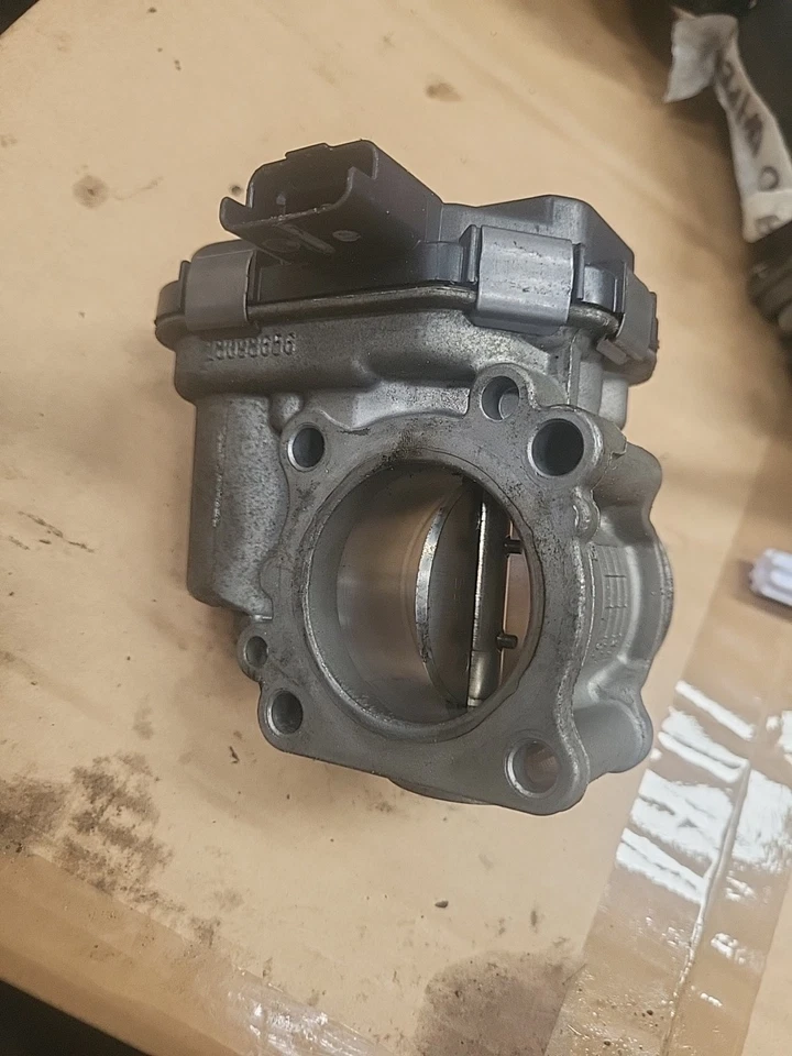 PEUGEOT, CITROEN,VOLVO, FORD, THROTTLE BODY PART No. 9673534480 28275019 - Image 2 of 3