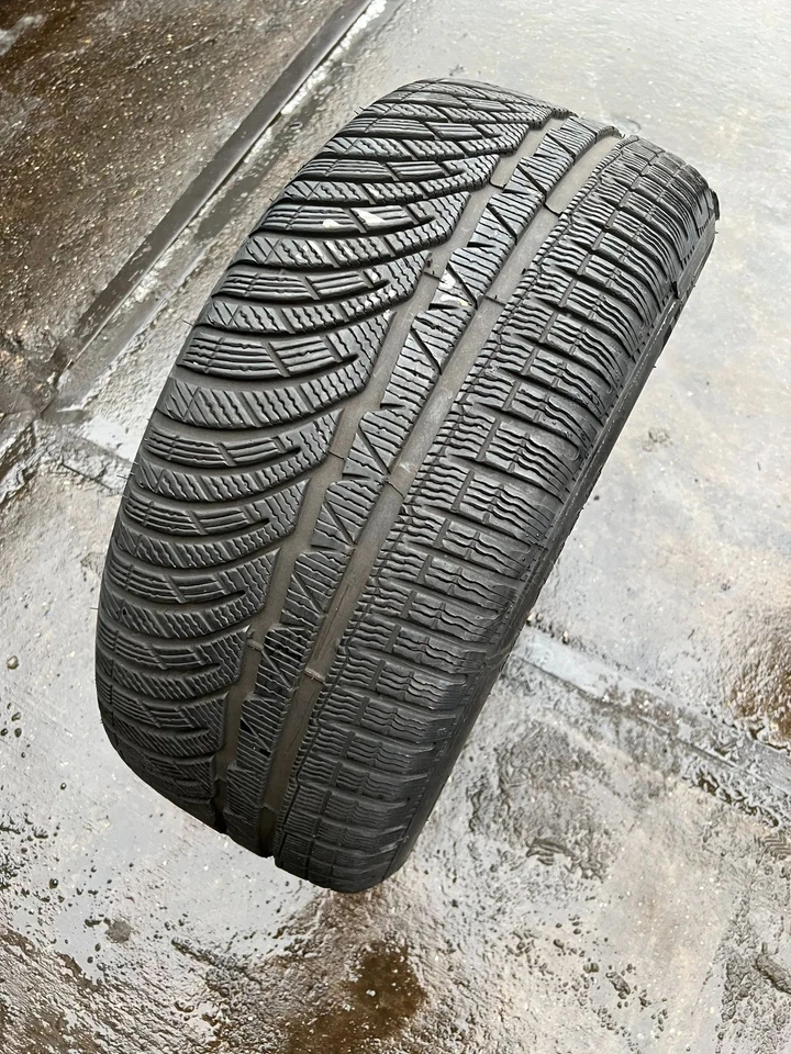 Winterreifen 245/50 R18 100H Michelin Pilot Alpin PA4 ZP RSC Runflat * 7,2-7,6mm - Bild 2 von 3