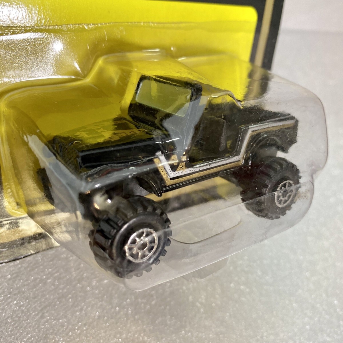 Yatming No. 1092 Jeep 4x4 1:64 CJ Diecast Black New In Package | eBay