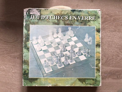 jeu d'Echecs (pions et plateau en verre) Complet - Photo 1/4