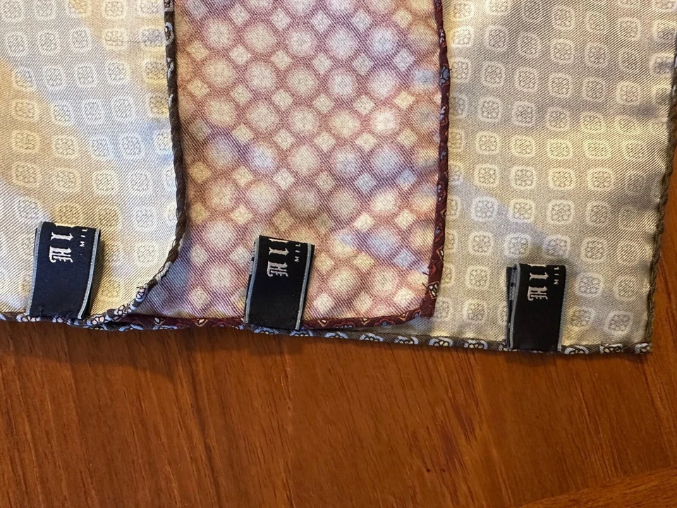 Lote de 3 CUADRADOS DE BOLSILLO de seda impresos enrollados a mano ALTEA MILANO hechos en Italia Foto 3 de 4