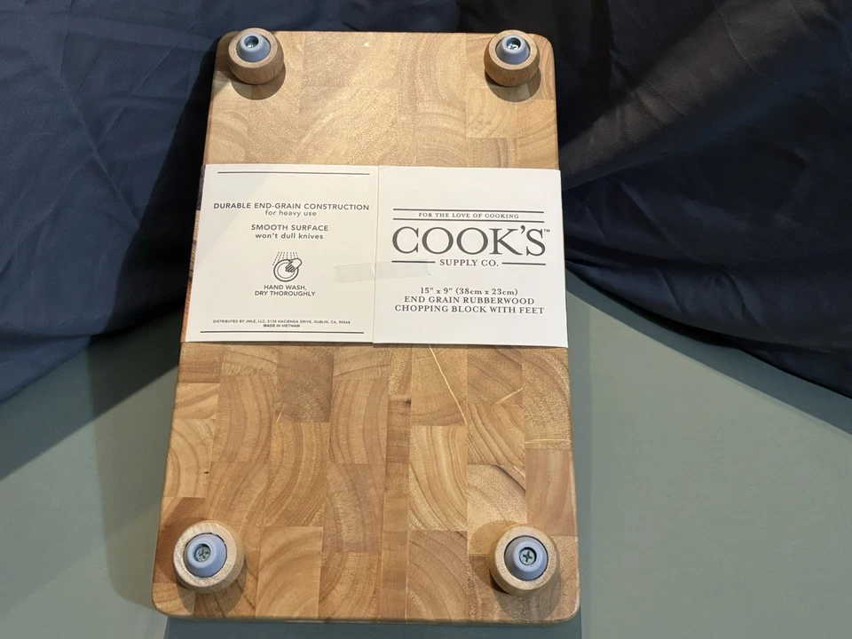 High-Quality End Grain Rubberwood Chopping Block Cutting Board 15” x 9” - Image 2 of 4