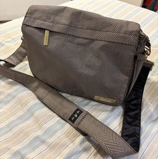Ju-Ju-Be Baby Diaper Bag Gold Black White Chevron Detachable Strap Compartments