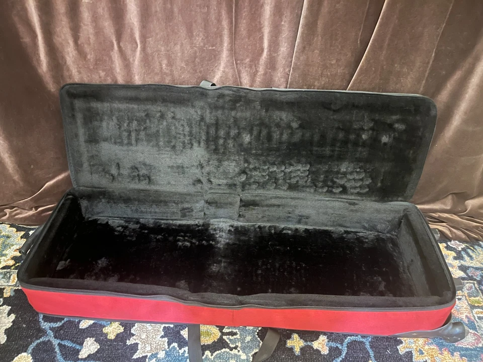 Nord Soft Case for Stage 76 - Red GB76, with wheels - Image 3 of 4