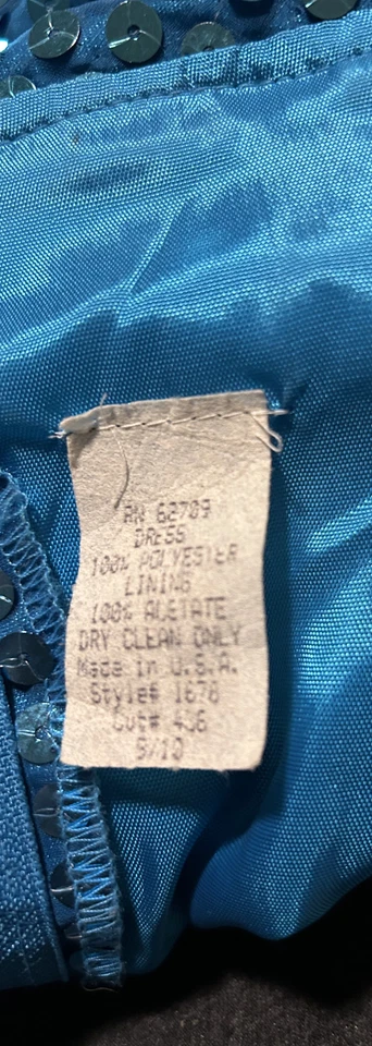 Vestido Turquesa Lentejuelas Fuera del Hombro Noche, Baile de graduación, Vacaciones Talla 9 Foto 4 de 4