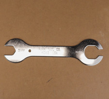 NOS vintage Park Tool HCW-3 Fixed cup Bottom Bracket and 25mm Wrench