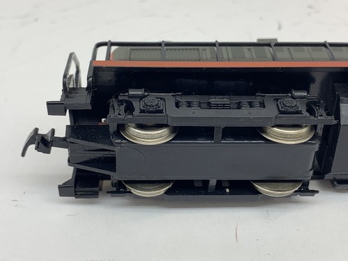 AHM HO Southern Pacific Alco RS-2 Diesel Locomotive Unlettered Runs 1 - Picture 9 of 12