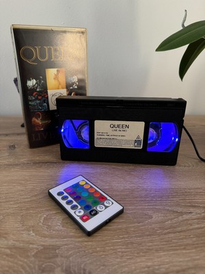 VHS Queen Live in Rio farbige LED-Lampe
