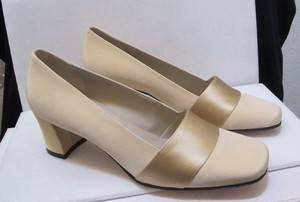 anne klein block heel pumps