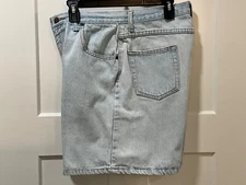 VINTAGE SOSTANZA WOMEN’S LIGHT WASH HIGH WAISTED COTTON DENIM SHORTS SIZE 13/14