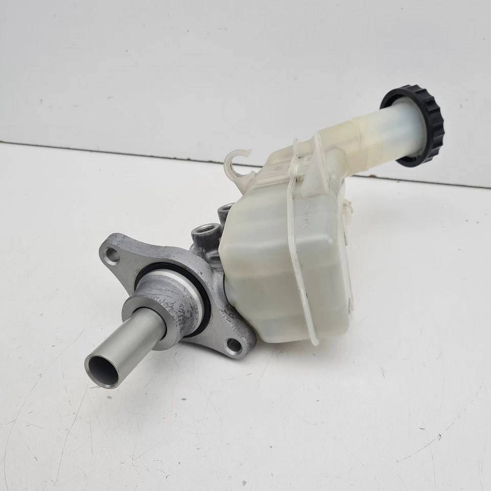 Mitsubishi Lancer Brake Master Cylinder Automatic CJ 07/07-10/15 - Image 3 of 4