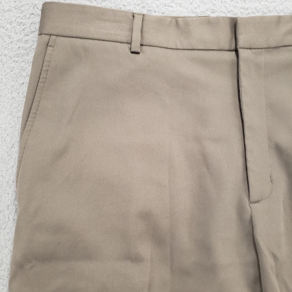 Pantalones Cortos Walter Hagen Para Hombre 38 Marrón Golf Clásicos tiro Medio Frente Plano Exterior Foto 2 de 4